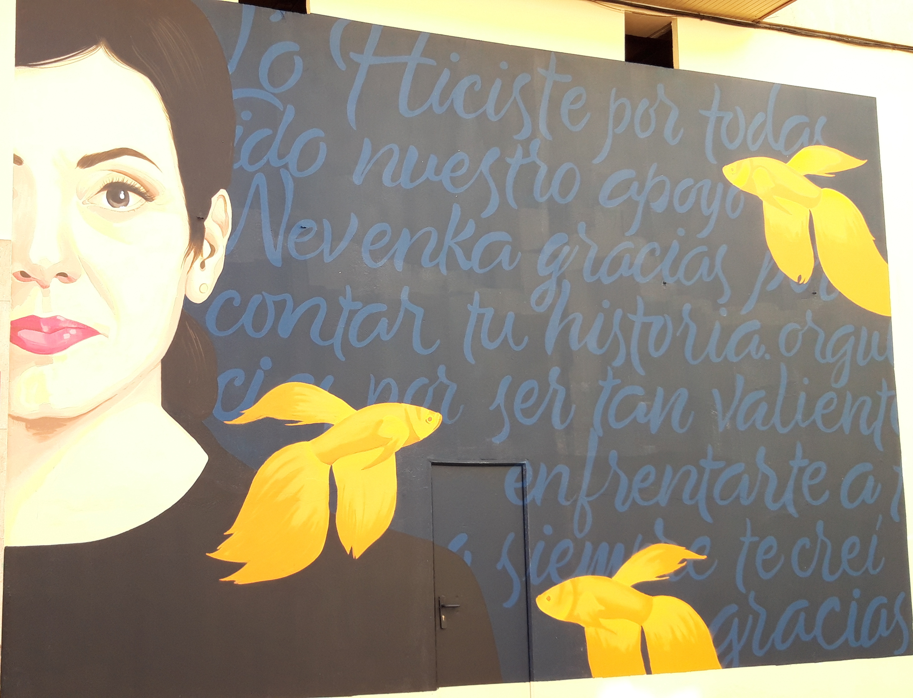 Mural callejero en Ponferrada dedicado a Nevenka Fernández.
